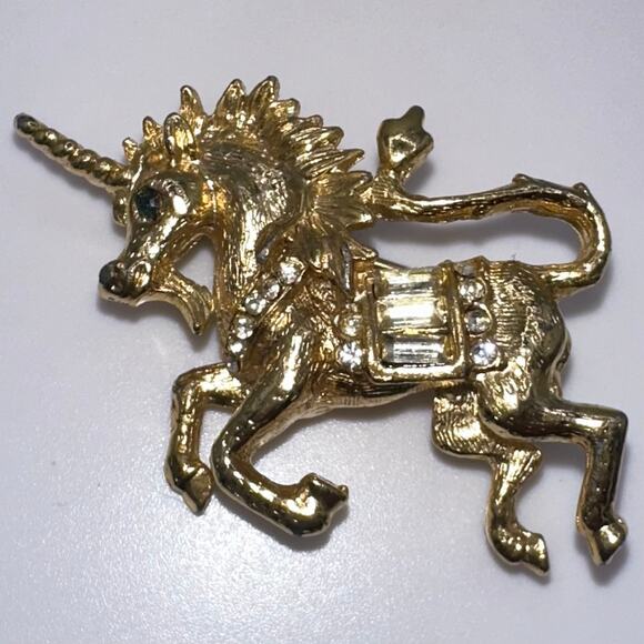Sphinx vintage gold plated clear green rhinestones unicorn figural brooch pin - Picture 3 of 8